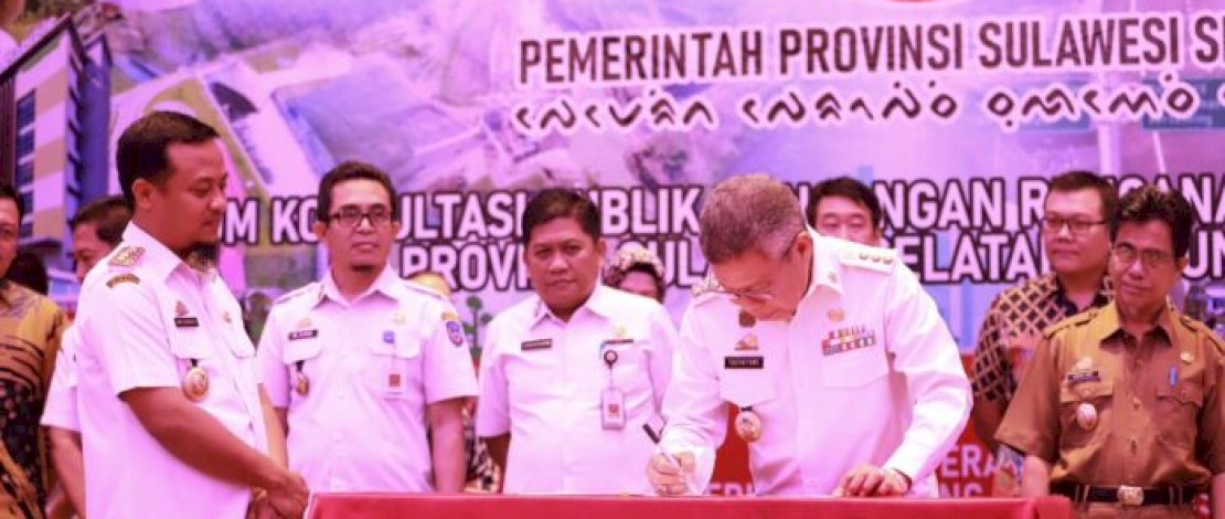 Wali&nbsp;Kota Parepare, Taufan Pawe,&nbsp;menandatangani Berita Acara Kesepakan Forum Konsultasi Publik Rancangan Rencana Pembangunan Daerah (RPD) Pemprov Sulsel Tahun 2024 &ndash; 2026.