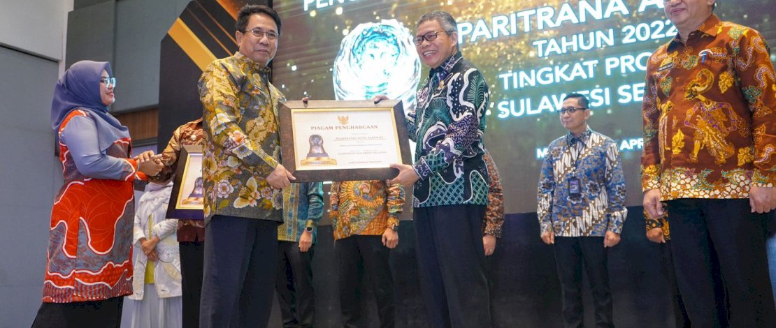 3.000 Pekerja Rentan Parepare Diberikan Perlindungan BPJS Ketenagakerjaan, Taufan Pawe Raih Penghargaan Paritrana 3.000 Pekerja Rentan Parepare Diberikan Perlindungan BPJS Ketenagakerjaan, Taufan Pawe Raih Penghargaan Paritrana