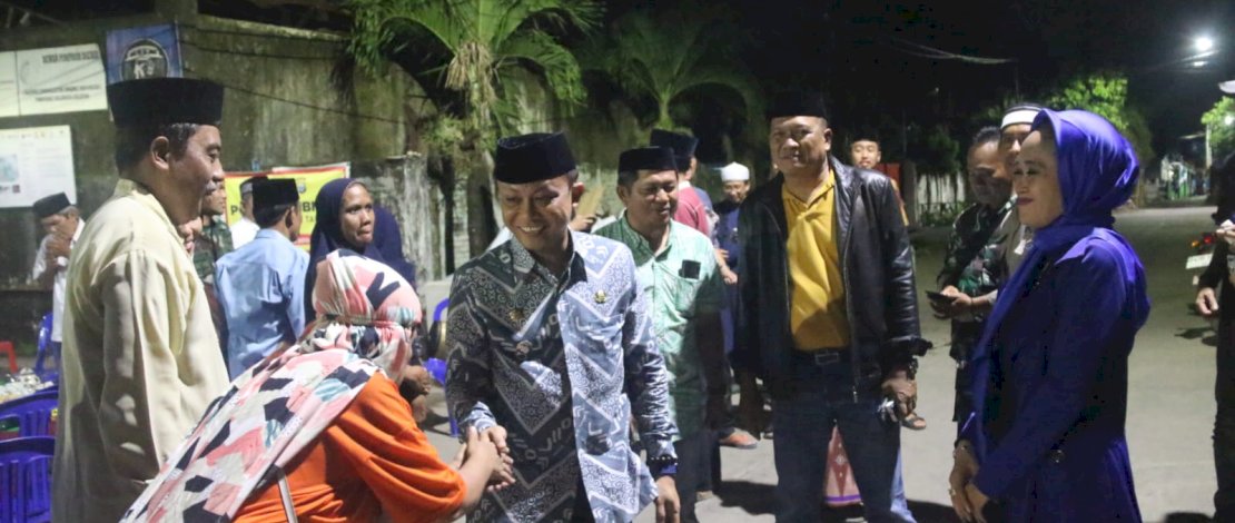 Camat Tallo Alamsyah Sahabuddin S.STP, Msi, bersama rombongan melanjutkan safarinya dengan mengunjungi RT RW di Kelurahan Tallo, (06/04/2023) Camat Tallo Alamsyah Sahabuddin S.STP, Msi, bersama rombongan melanjutkan safarinya dengan mengunjungi RT RW di Kelurahan Tallo, (06/04/2023)