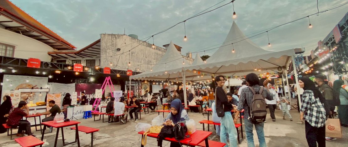 Pesta Makan Rakyat Ramadan di pelataran parkir LPP RRI Jalan Riburane.