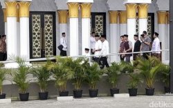 Jokowi dan Ganjar Salat Bersama: Ada Agenda Khusus?