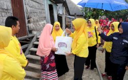 Serentak di 6 Kecamatan, TP PKK Kepulauan Selayar Berbagi Paket Ramadan kepada Warga Kurang Mampu