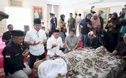 Melayat ke Rumah Duka, Begini Sosok Rapsel Ali di Mata Danny Pomanto
