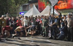 Sempat Di Guyur Hujan, Puluhan Peserta Lantang Bangngia Run Race Tetap Antusias