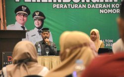 Abdul Wahid Minta Orang Tua Kontrol Pemakaian HP pada Anak