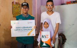 WIZ Berbagi Kado Lebaran untuk Anak Yatim dan Dhuafa