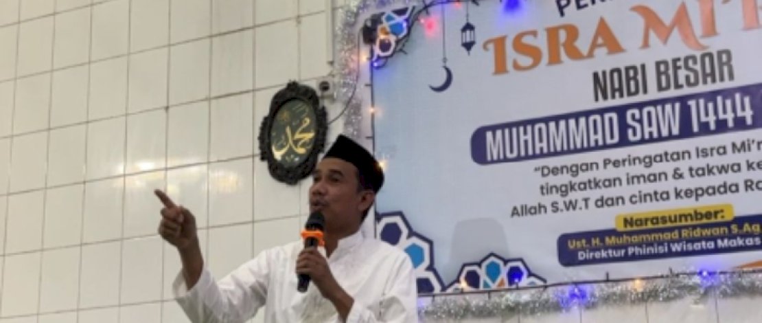 Ketua DPRD Makassar, Rudianto Lallo menghadiri peringatan Isra Mi'raj Nabi Besar Muhammad SAW 1444 Hijriah di Masjid Babul Falah, Kelurahan Buloa, Kecamatan Tallo.