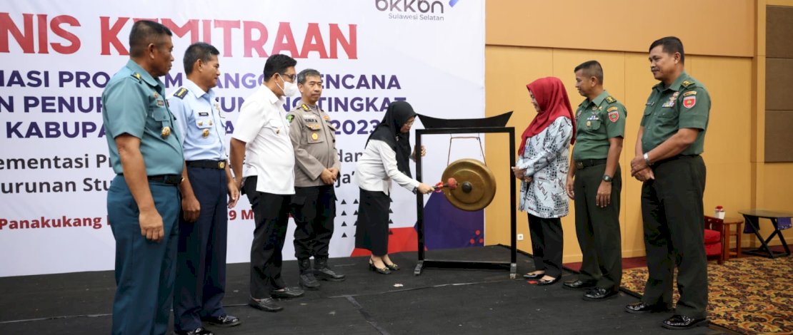 Rapat Koordinasi Teknis (Rakornis) Kemitraan guna memperkuat sinergitas dan kolaborasi lintas sektor dalam upaya Percepatan Penurunan Stunting di Sulawesi Selatan, bertempat di Swiss Bellin Hotel Panakukang, Selasa, 29 Maret 2023.