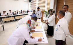 BKKBN Sulsel Tandatangani Kontrak Kerja Bersama Tim Satgas Stunting