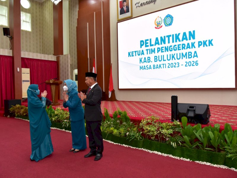 Lantik Ketua PKK Bulukumba, Naoemi Octarina Tekankan 4 Program Prioritas