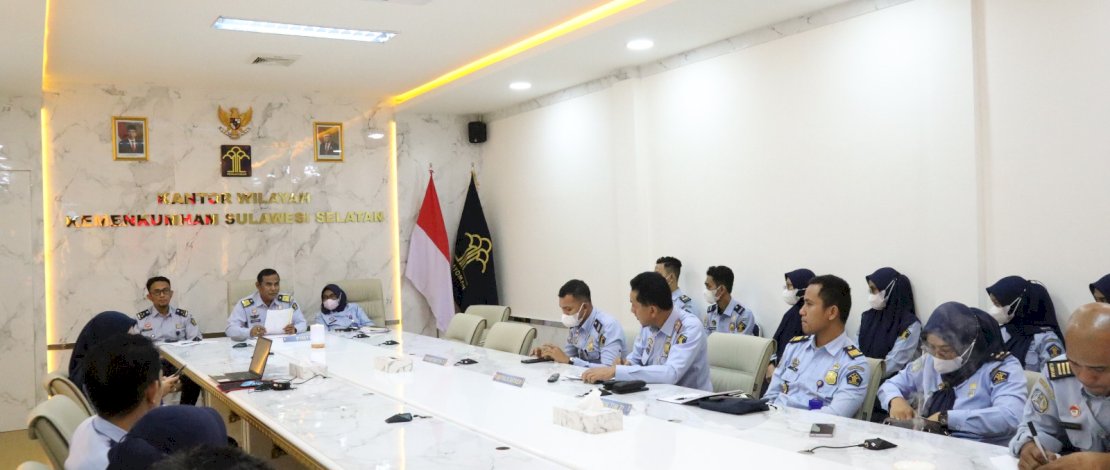 Rumah Detensi Imigrasi (Rudenim) Makassar Kanwil Kemenkumham Sulsel mengikuti Evaluasi Pembangunan Zona Integritas (ZI) di Kantor Wilayah Kementerian Hukum dan HAM Sulsel bersama 33 UPT, Selasa, 11 Februari 2023.