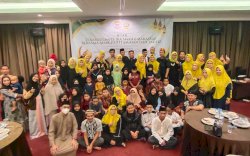 Ketua DPRD Makassar Rudianto Lallo Santuni Anak Yatim Piatu dan Tahfiz