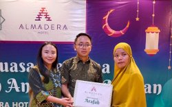 Komisaris Utama Almadera Hotel Willianto Tanta Buka Puasa Bersama 10 Anak Yatim