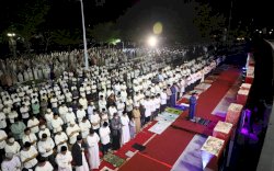 Ramadan ke-24, Masyarakat Antusias Ikuti Salat Subuh Berjemaah Pemkot Makassar