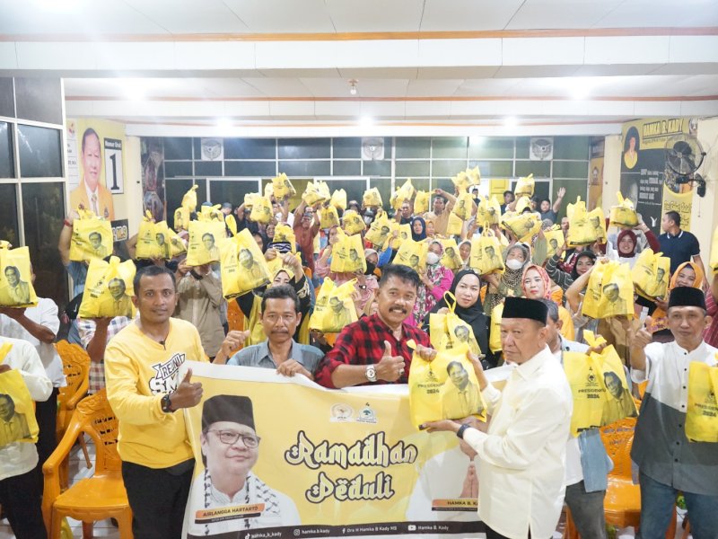 Konsolidasi Menangkan Airlangga Hartarto di Pilpres, Hamka B Kady Bagikan 2.000 Paket Sembako
