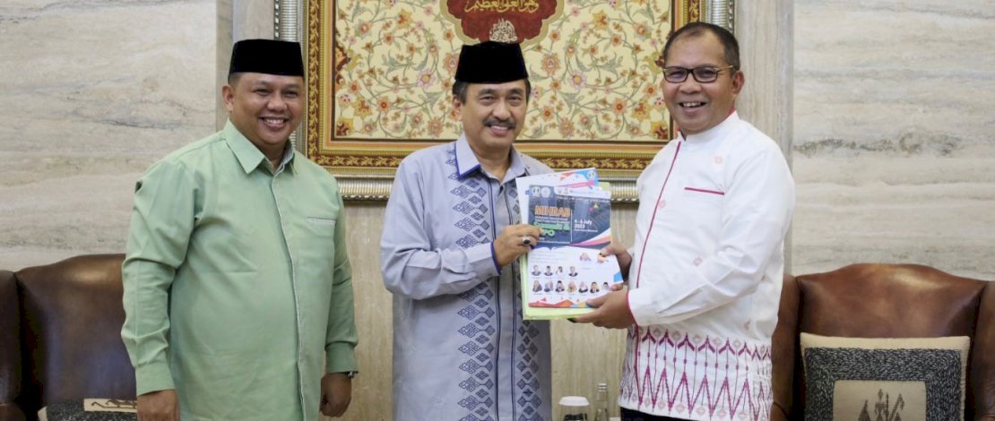 Wali Kota Makassar, Moh Ramdhan "Danny" Pomanto, menerima audiensi Ikatan Saudagar Muslim Indonesia (ISMI) Sulawesi Selatan (Sulsel), di Amirullah, Sabtu malam, 15 April 2023. Wali Kota Makassar, Moh Ramdhan "Danny" Pomanto, menerima audiensi Ikatan Saudagar Muslim Indonesia (ISMI) Sulawesi Selatan (Sulsel), di Amirullah, Sabtu malam, 15 April 2023.