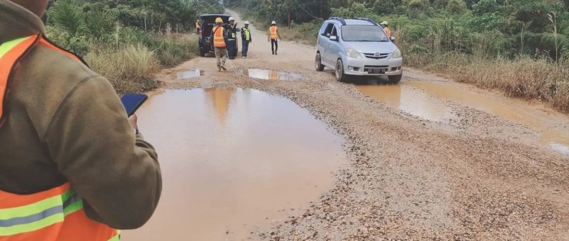 Dinas Pekerjaan Umum dan Tata Ruang (PUTR) segera memulai pelaksanaan penanganan rekonstruksi jalan ruas Ussu - Nuha - Beteleme, Batas Provinsi Sulteng di Kabupaten Luwu Timur.
