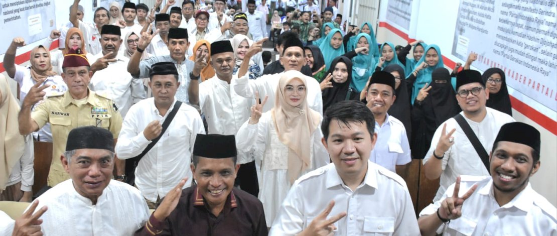 Dewan Pimpinan Cabang (DPC) Partai Gerindra Kota Makassar menggelar buka puasa bersama di Sekretariat DPC Gerindra, Jalan Pendidikan Raya, Makassar, Minggu, 16 April 2023. Dewan Pimpinan Cabang (DPC) Partai Gerindra Kota Makassar menggelar buka puasa bersama di Sekretariat DPC Gerindra, Jalan Pendidikan Raya, Makassar, Minggu, 16 April 2023.