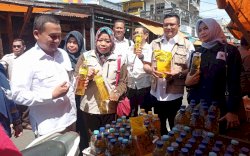 Satgas Pangan Mabes Polri Sidak di Pasar Terong Makassar, Temukan Harga Minyak Goreng Tidak Wajar