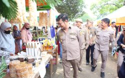Mentan SYL Tinjau Bazar Ramadan Kementan, Sediakan Bahan Pokok Murah