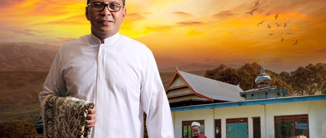 Selain di Karebosi, Pemkot Makassar juga mengadakan salat id di beberapa lokasi di beberapa kecamatan dalam wilayah Makassar.