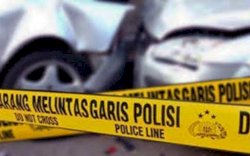 Bus dari Makassar Tabrak Truk Kontainer di Barru, Tiga Orang Terluka 