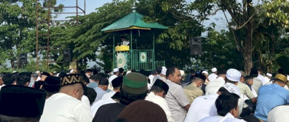 Ratusan Jemaah Muhammadiyah Perdos Unhas Khusyuk Gelar Salat Idul Fitri Ratusan Jemaah Muhammadiyah Perdos Unhas Khusyuk Gelar Salat Idul Fitri