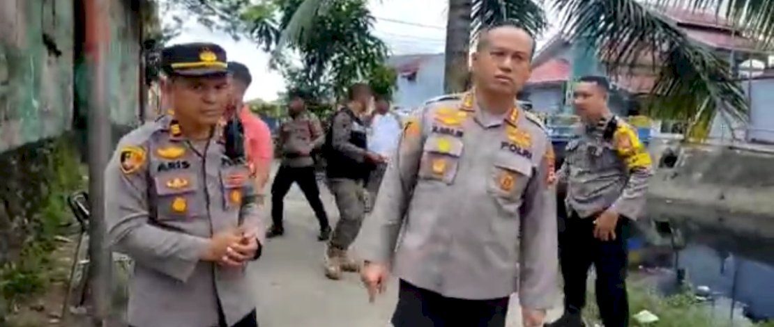 Kapolrestabes Makassar, Kombes Pol Mokhamad Ngajib, mengunjungi lokasi perang kelompok di Jalan Muh Tahir, Kelurahan Jongaya, Makassar, Minggu, 23 April 2023. Kapolrestabes Makassar, Kombes Pol Mokhamad Ngajib, mengunjungi lokasi perang kelompok di Jalan Muh Tahir, Kelurahan Jongaya, Makassar, Minggu, 23 April 2023.
