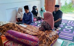 Anggota Anantakupa Meninggal, Wabup Selayar Pimpin Salat Jenazah dan Ceramah di Pemakaman