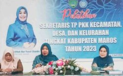 Pengurus TP PKK Tingkat Kabupaten Maros Dibekali Pelatihan Kesekretariatan