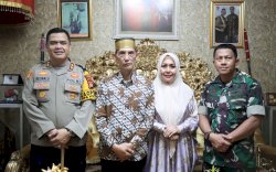 TNI dan Polri Silaturahmi ke Raja Gowa