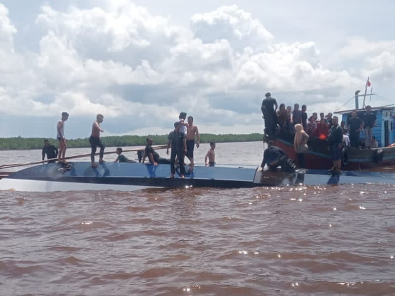 Speedboat Evelyn Calisca 01 Terbalik,12 Orang Ditemukan Meninggal