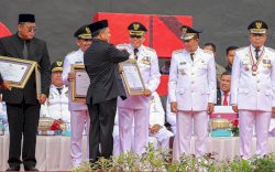 Kinerja Pemkot Parepare Masuk Tertinggi Secara Nasional, Mendagri Tito Berikan Penghargaan Untuk Taufan Pawe