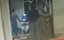 WNA Asal Australia Dideportasi Karena Ludahi Imam Masjid Bandung