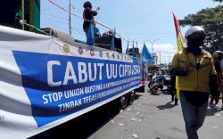 Demo Hari Buruh, Kantor DPRD Sulsel Dikepung