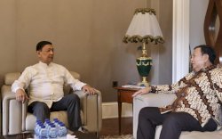 Wiranto Serahkan Sejumlah Kadernya ke Gerindra