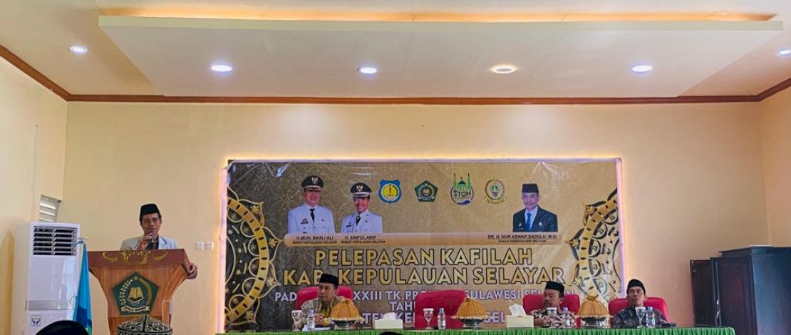 Wakil Bupati Kepulauan, Saiful Arif, melepas secara resmi kontingen kafilah Kabupaten Kepulauan Selayar untuk mengikuti ajang STQH XXXIII Tingkat Provinsi Sulawesi Selatan, di Aula Kantor Kemenag Selayar, Senin, 1 Mei 2023.
