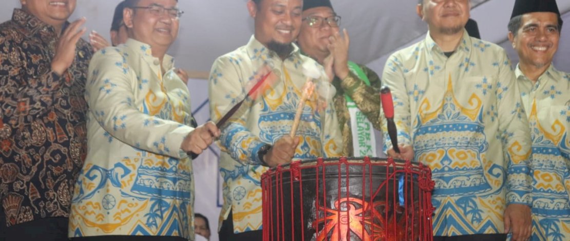 Gubernur Sulsel, Andi Sudirman Sulaiman, membuka STQH, di Lapangan Pemuda Benteng, Selasa malam, 2 Mei 2023.
