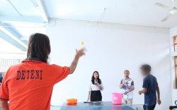 Gunakan Teknik Sublimasi With Game, Psikolog Berikan Pembinaan Mental di Rudenim Makassar