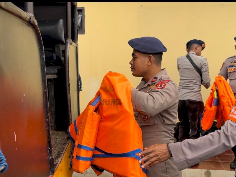 Petani Tenggelam Saat Menyeberangi Sungai, SAR Brimob Bone Bantu Proses Pencarian
