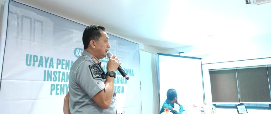 Rapat Koordinasi Upaya Penanganan dan Kerja Sama Instansi dalam Pencegahan Penyelundupan Manusia, di Arbor Biz Hotel Makassar. 