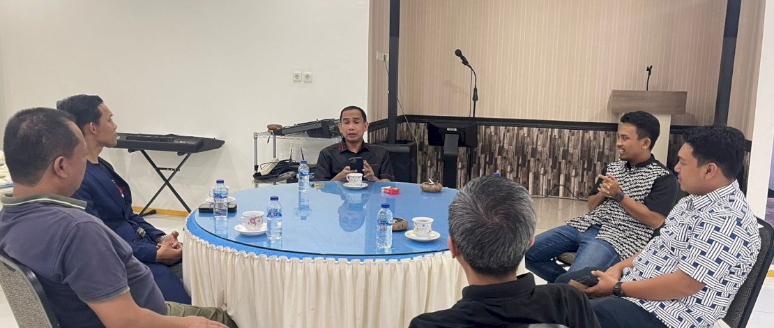 Sesama Alumni Unhas, Rudianto Lallo dan Sektretaris Dubes Kazakhstan Saling Puji