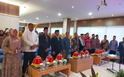 Pesantren Ulul Albab Makassar Penamatan dan Pelepasan Siswa MA dan SMP 