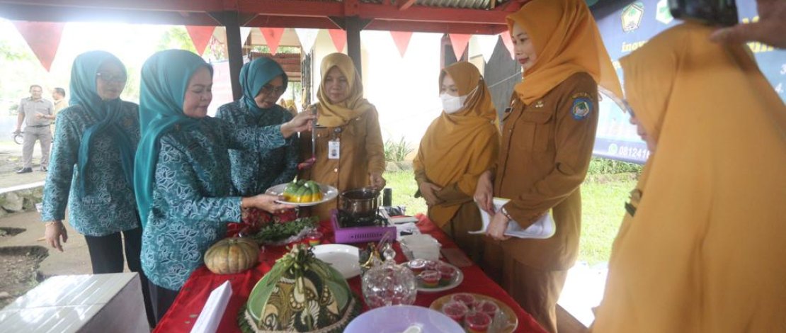 PKK di Gowa Hadirkan Puding Kelor Pelangi Bergizi Tinggi