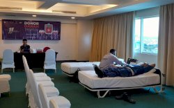 Sambut Ulangtahun ke-11, Aston Makassar Gelar Donor Darah