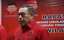 Gegara Istrinya Masuk PAN, Gubernur Maluku Dikeluarkan dari Partai PDIP