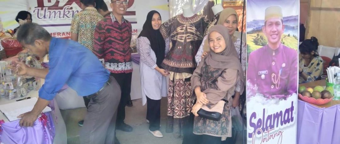 Expo UMKM dan Pameran Potensi Daerah yang dipusatkan di sepanjang jalur dua depan Rujab Bupati.