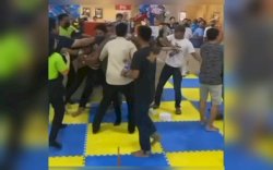 Tidak Terima Anaknya Ditegur, Dua Bapak-bapak di MP Adu Jotos