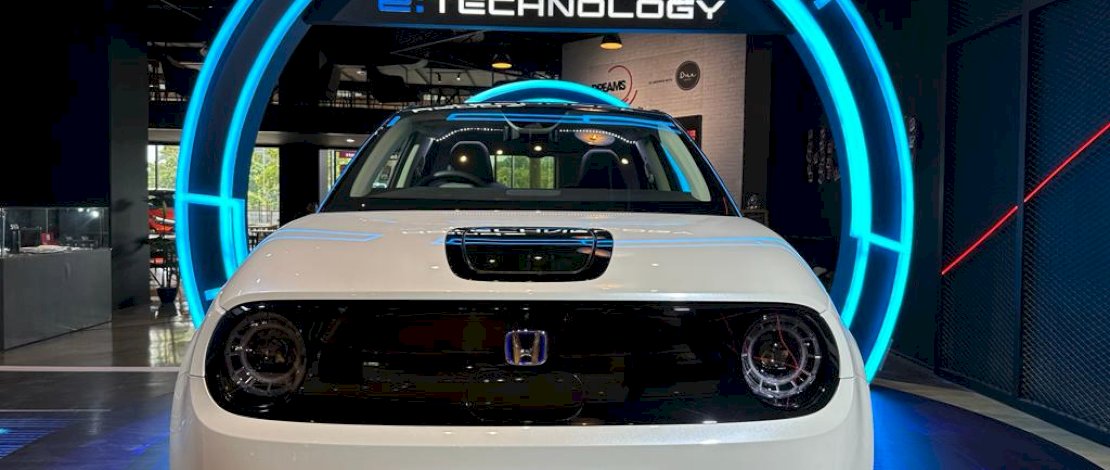 Honda Pamerkan Teknologi Elektrifikasi Honda e:Technology di Dreams Caf&eacute; Jakarta