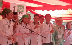 Serahkan 50 Berkas Bacaleg, PKB Target Satu Fraksi di DPRD Makassar